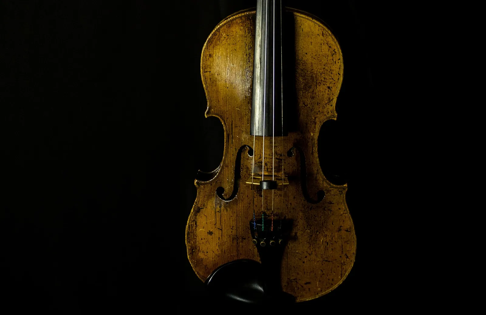 Full String Violin Restringing Service at AH Music, Grantham | Violin Services